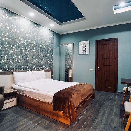 7 Rooms Hotel Tserovani Extérieur photo