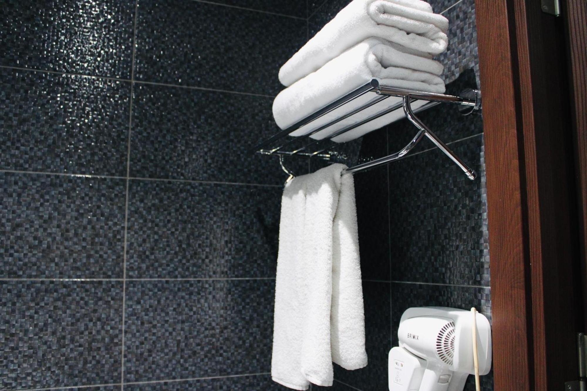 7 Rooms Hotel Tserovani Extérieur photo