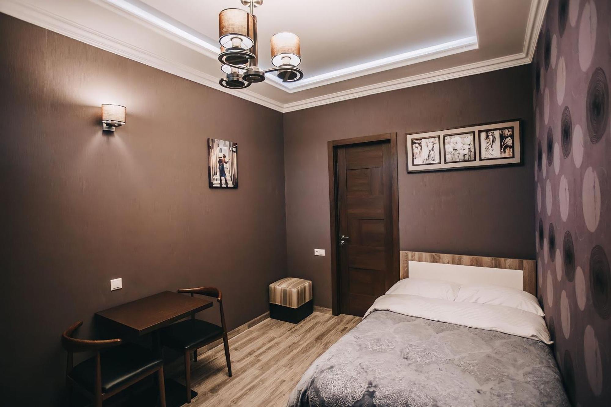 7 Rooms Hotel Tserovani Extérieur photo