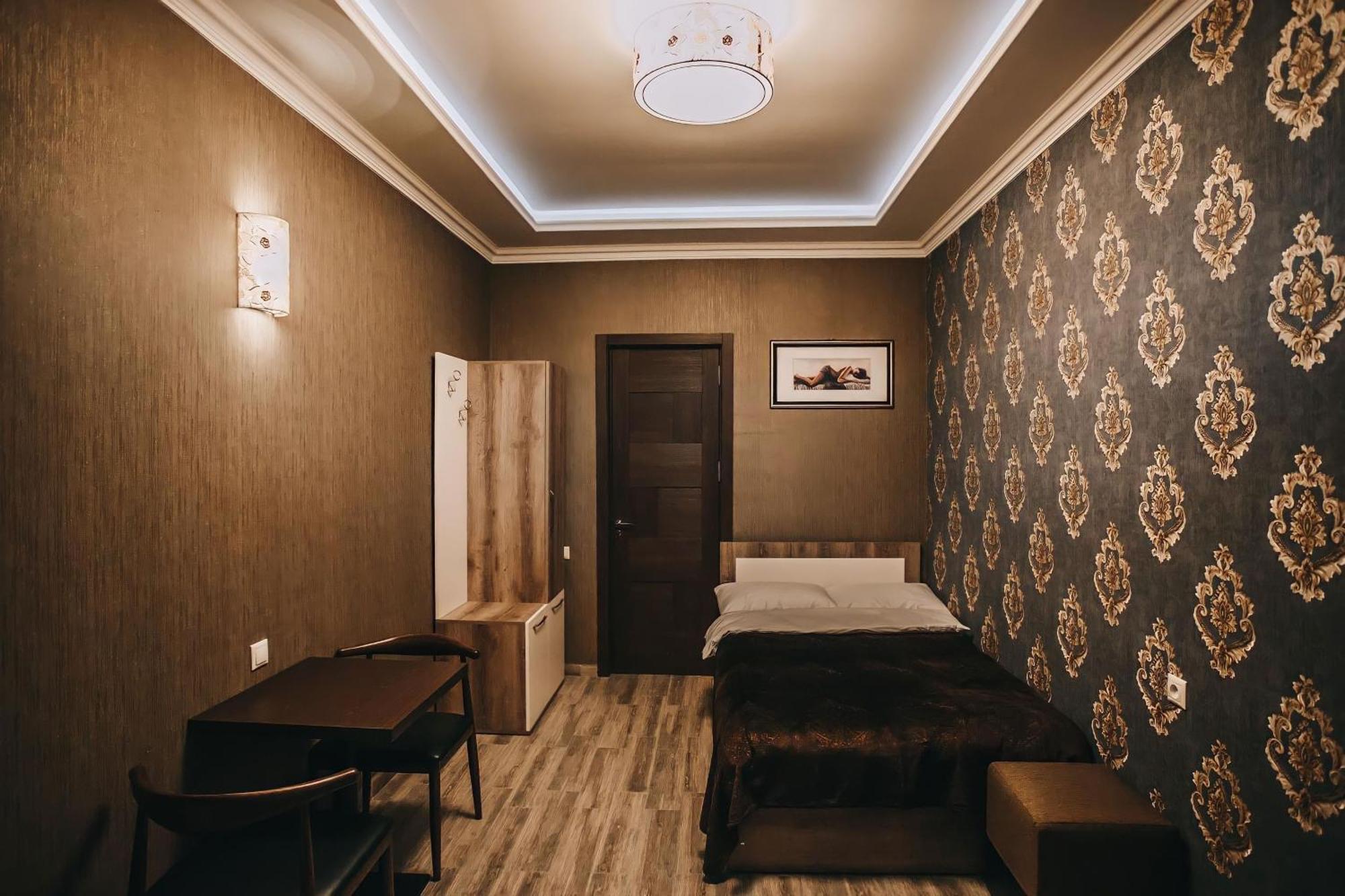 7 Rooms Hotel Tserovani Extérieur photo